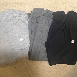 Nike men’s Gray and Black Jogger Pants Set